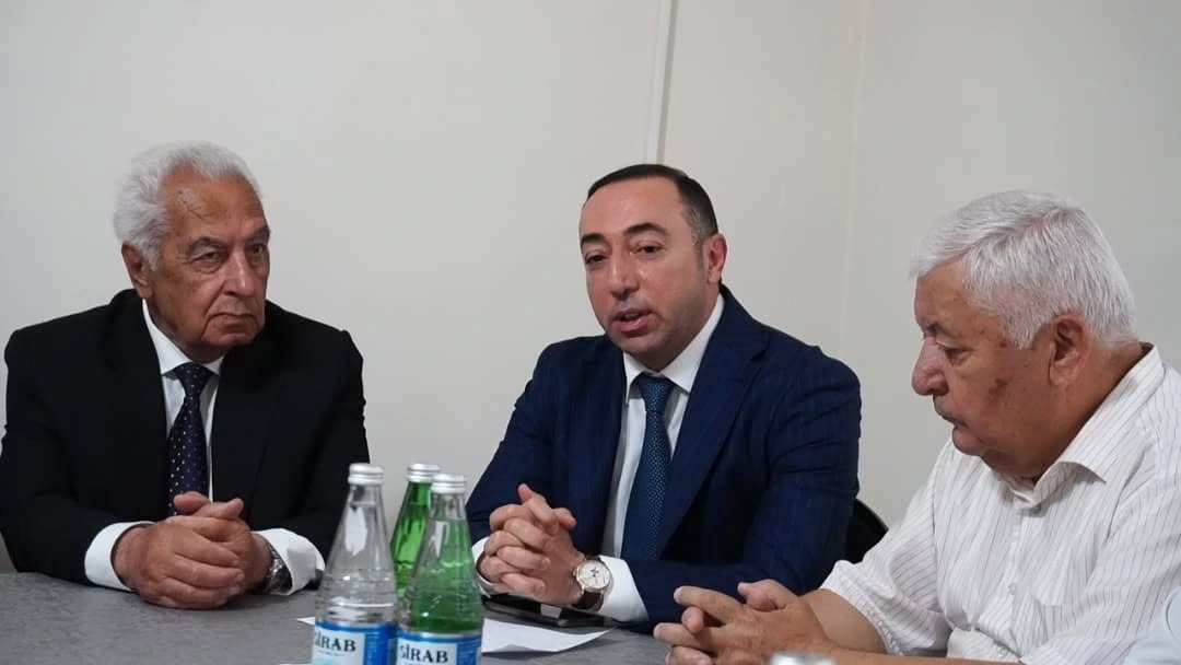 Sumqayit,Belediyye,Adil,Xudadatov